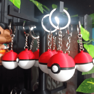 3D Printed Pokéball Keychain – Functional & Collectible Pokémon Gift